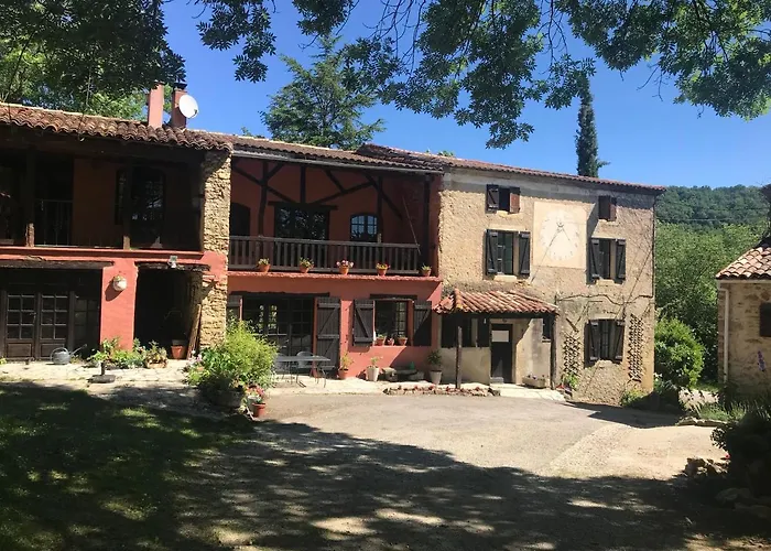 Hameau De Montcabirol - Pyrenees